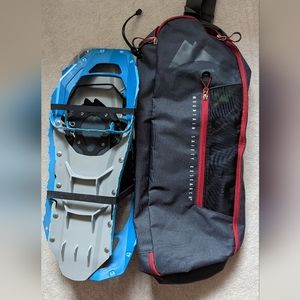 Women’s Revo Explore Snowshoes & Bag